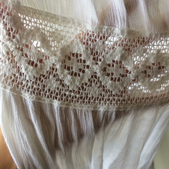 ❌SOLD❌ lace open front maxi dress - Picture 7 of 8